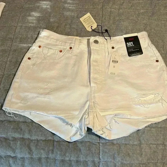Levi’s 501 button fly cut off shorts NWT - Picture 2 of 6